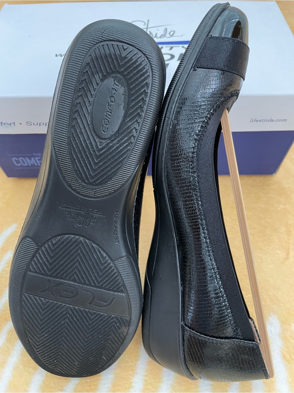 LifeStride Black Velocity Memory Foam Wedge 8.5M